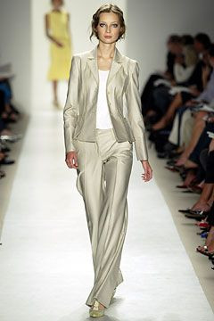 Carolina Herrera fashion show for Spring/Summer 2004