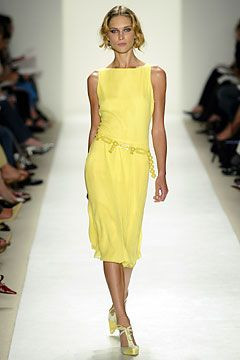 Carolina Herrera fashion show for Spring/Summer 2004