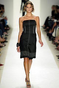 Carolina Herrera fashion show for Spring/Summer 2004