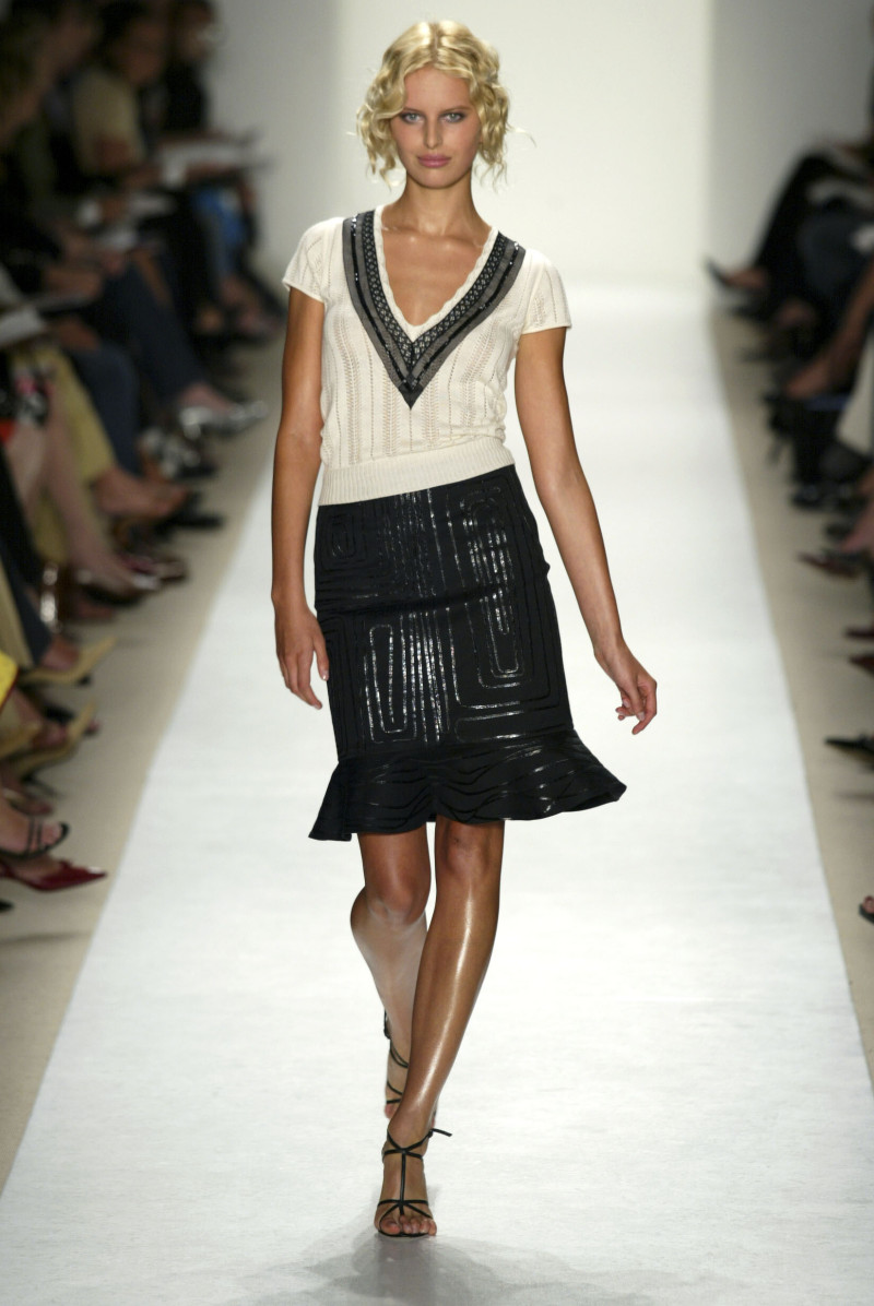 Karolina Kurkova featured in  the Carolina Herrera fashion show for Spring/Summer 2004