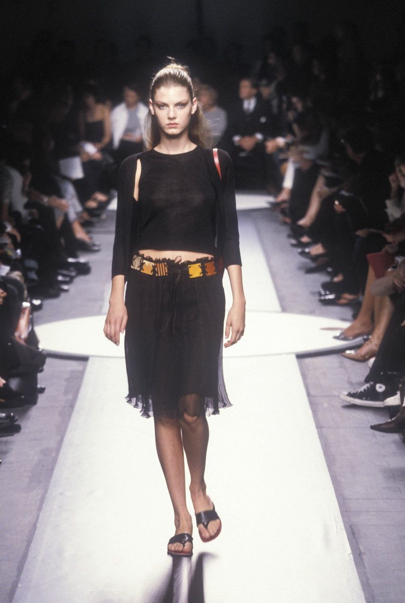 Angela Lindvall featured in  the Alberta Ferretti fashion show for Spring/Summer 2000