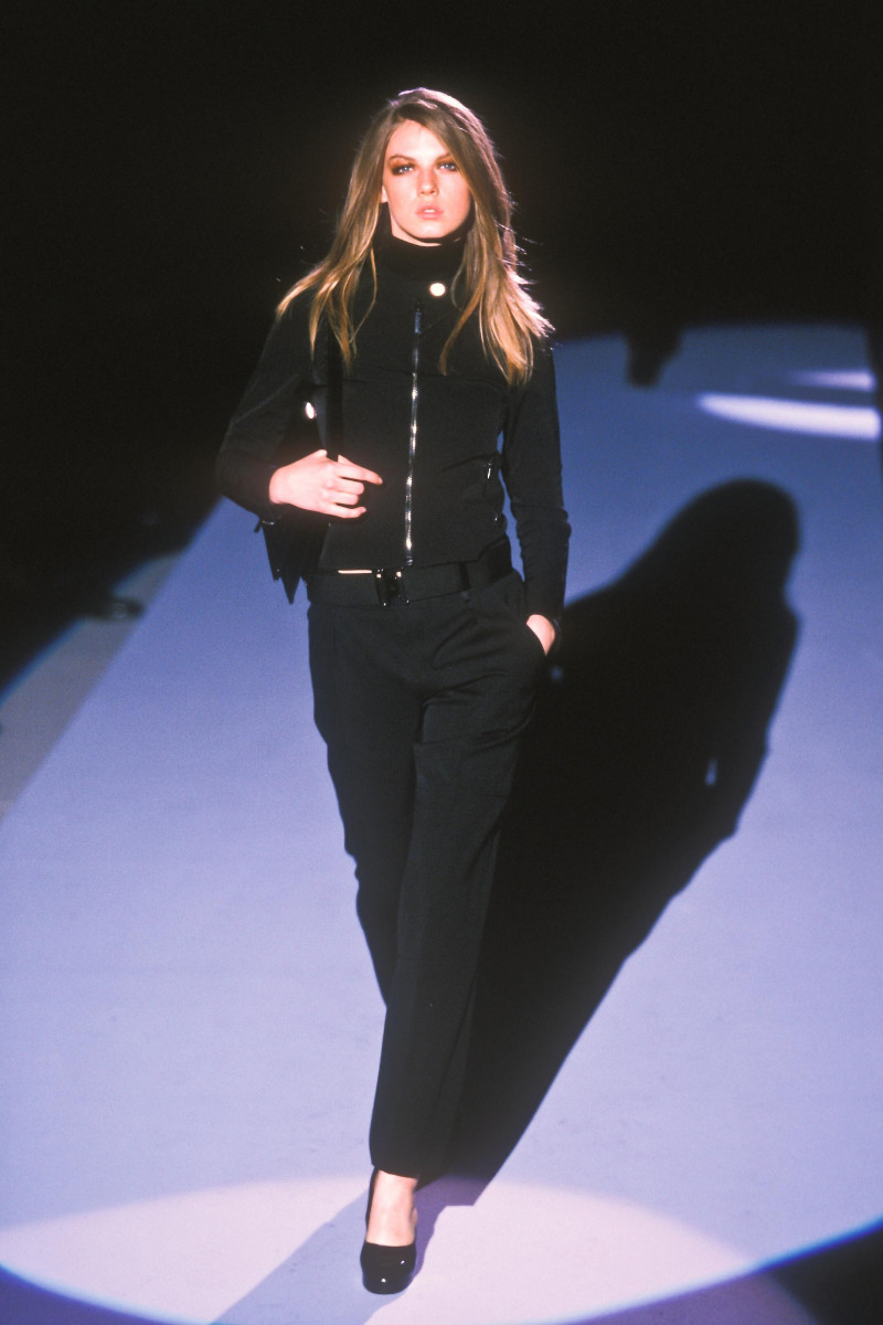 Angela Lindvall featured in  the Gucci fashion show for Autumn/Winter 1998