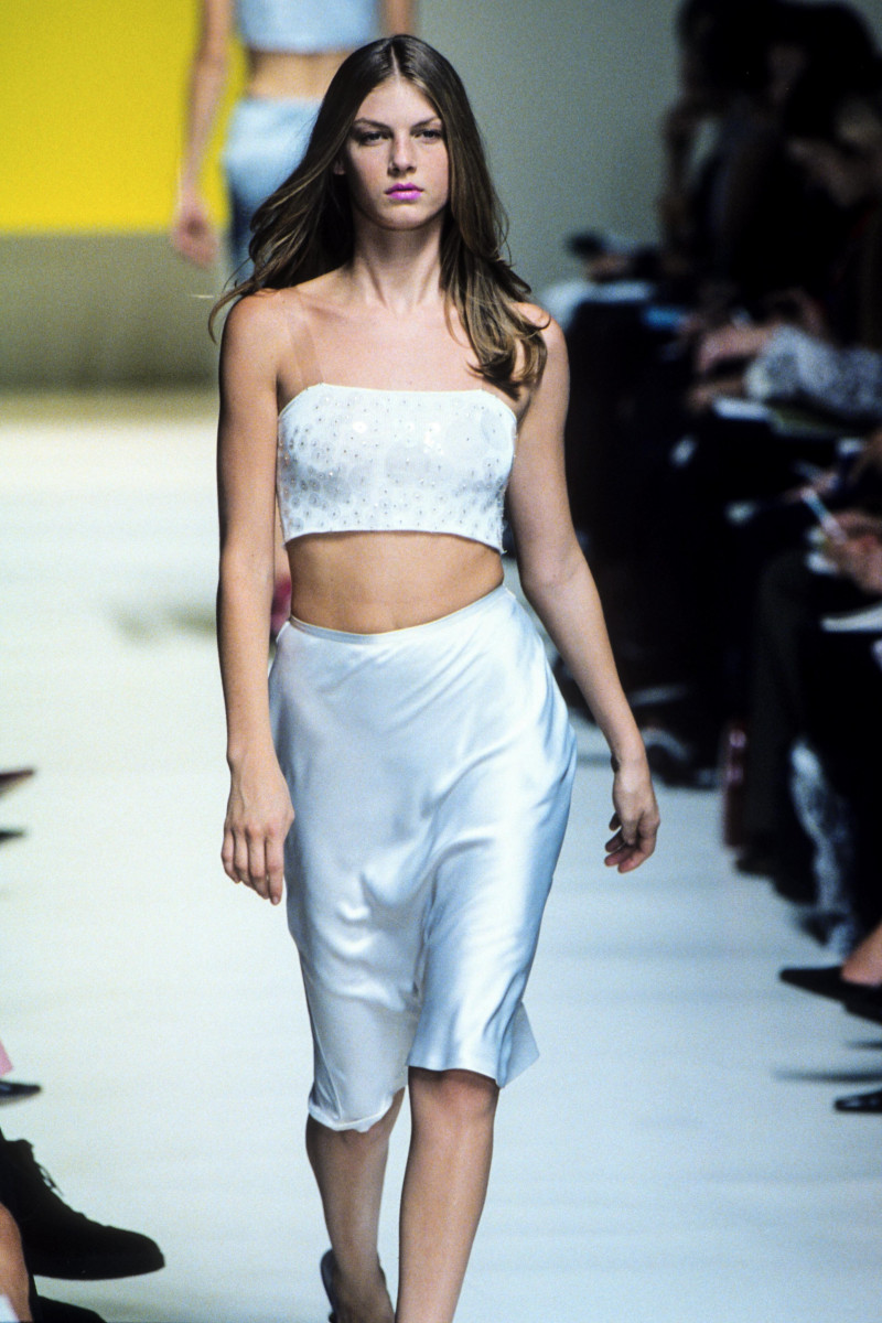 Angela Lindvall featured in  the Les Copains fashion show for Spring/Summer 2000