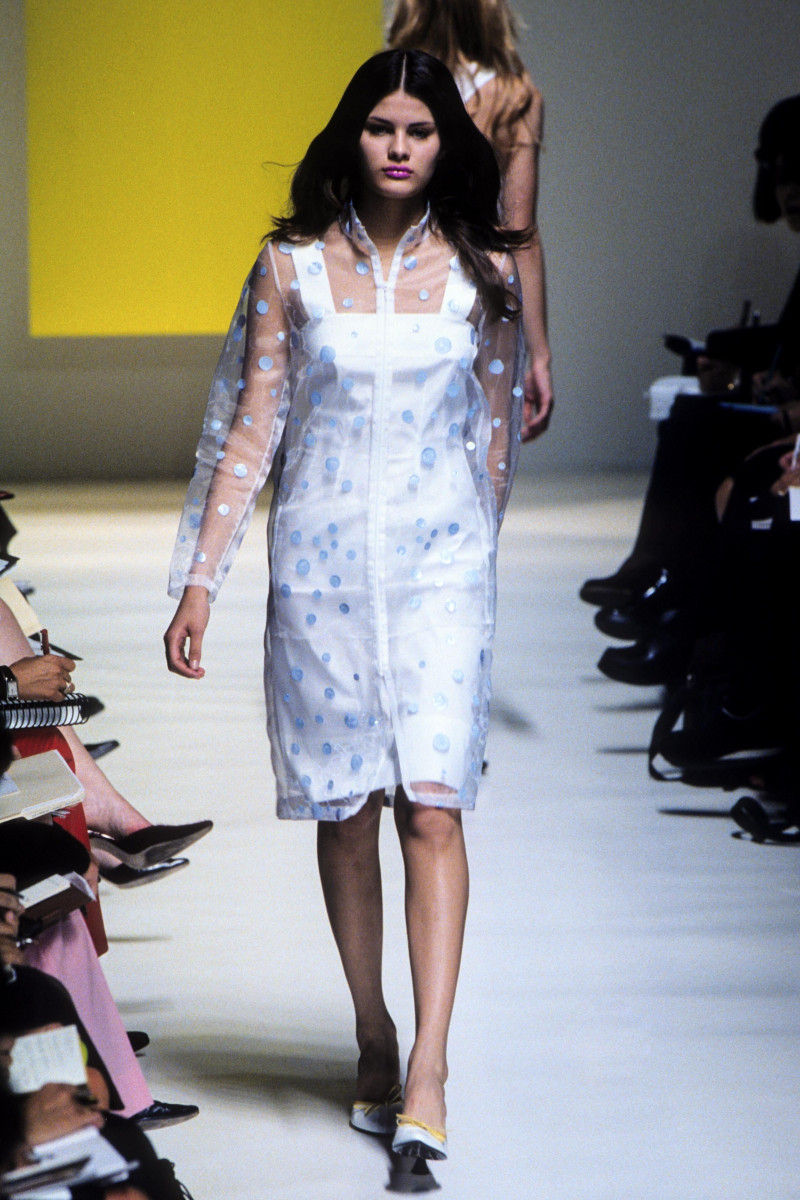 Isabeli Fontana featured in  the Les Copains fashion show for Spring/Summer 2000