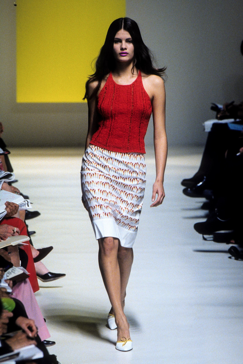 Isabeli Fontana featured in  the Les Copains fashion show for Spring/Summer 2000