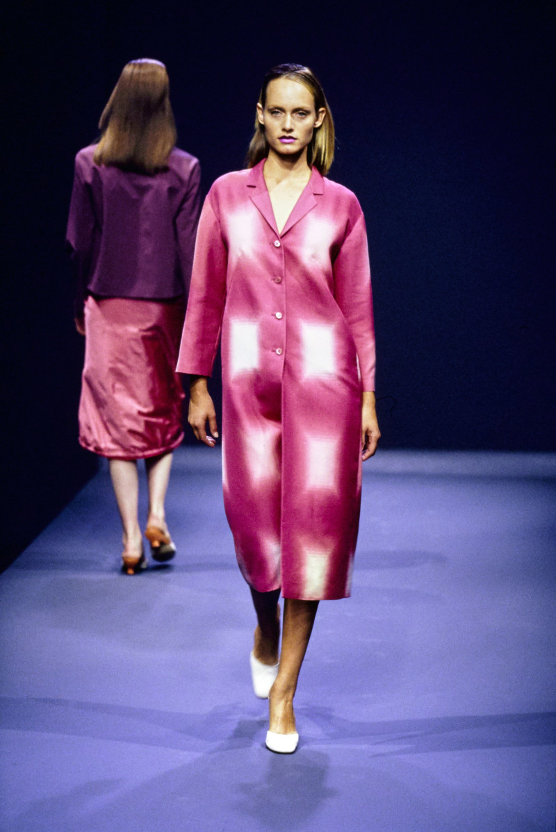 Prada fashion show for Spring/Summer 1998
