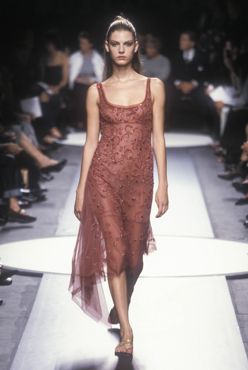 Angela Lindvall featured in  the Alberta Ferretti fashion show for Spring/Summer 2000