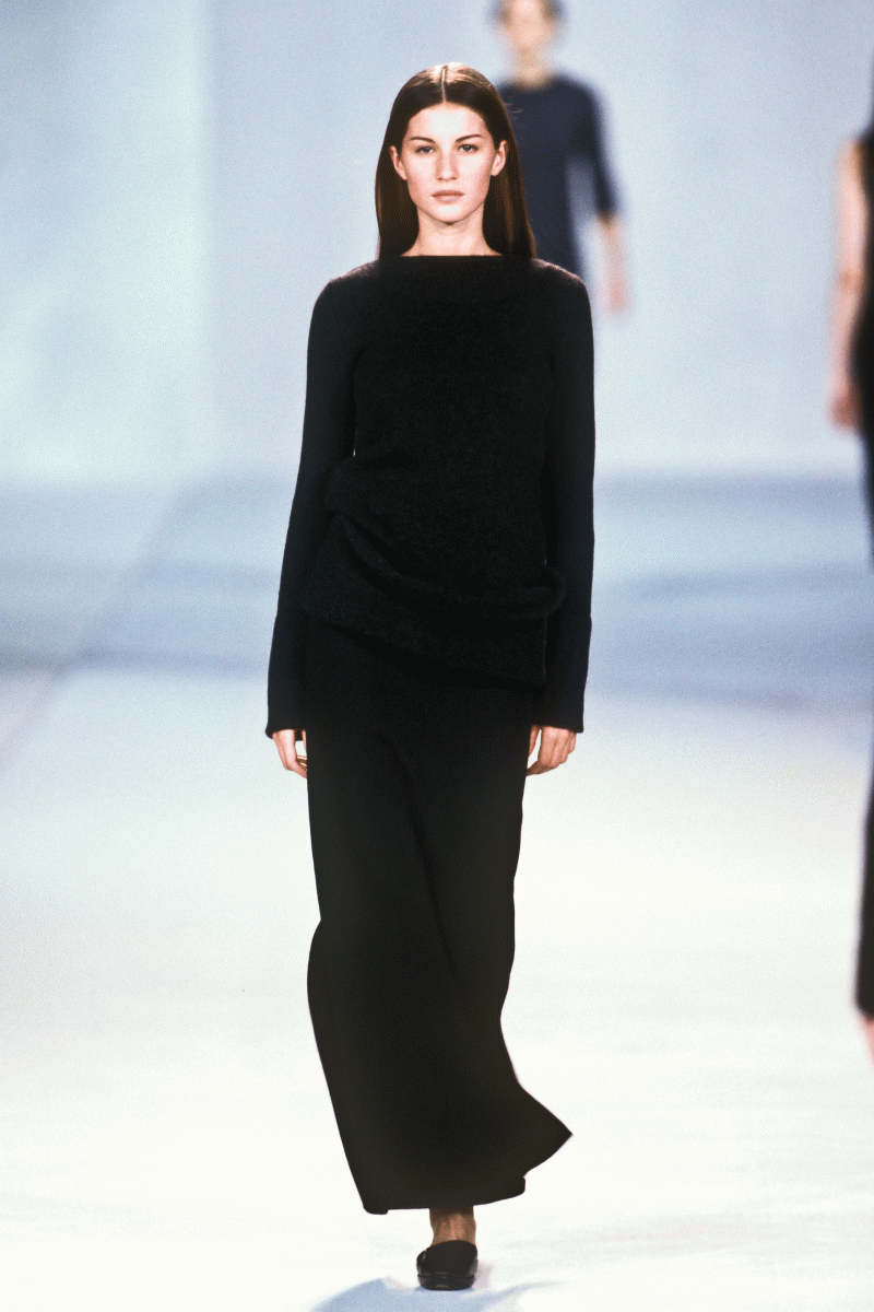Gisele Bundchen featured in  the Louis Vuitton fashion show for Autumn/Winter 1998