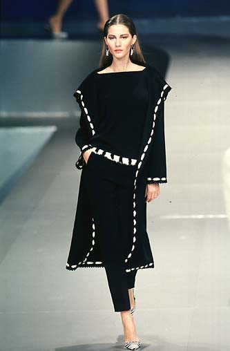 Gisele Bundchen featured in  the Valentino fashion show for Autumn/Winter 1998