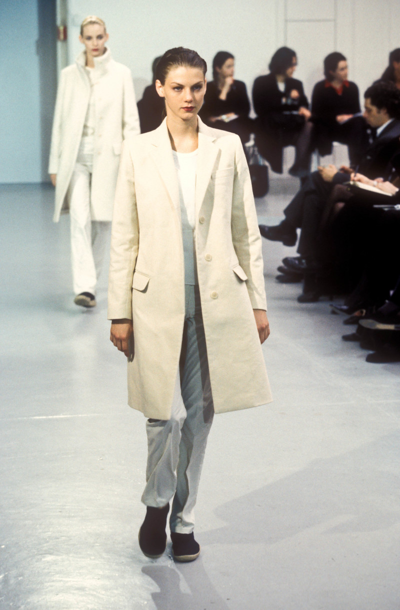 Angela Lindvall featured in  the Helmut Lang fashion show for Autumn/Winter 1997
