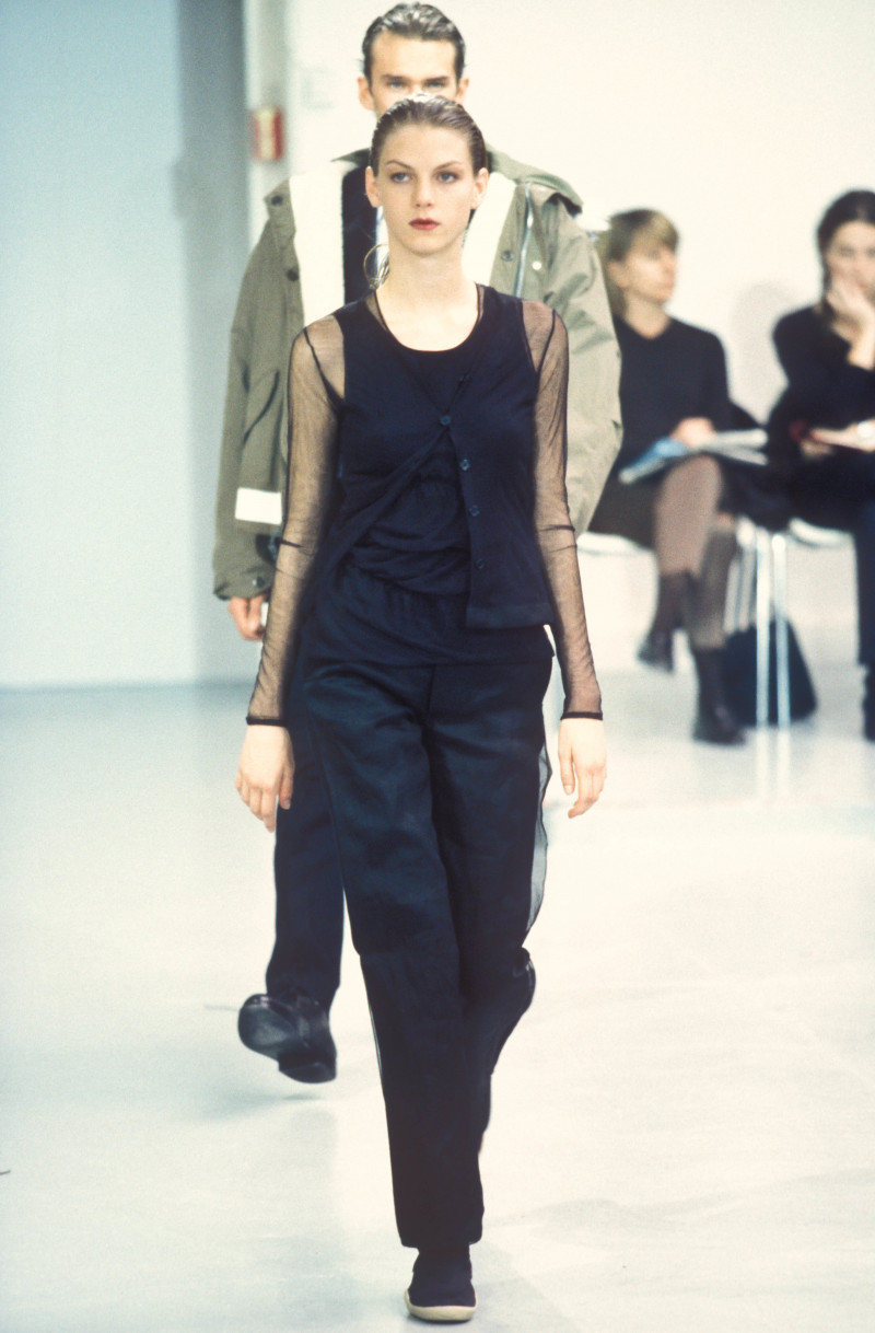 Angela Lindvall featured in  the Helmut Lang fashion show for Autumn/Winter 1997
