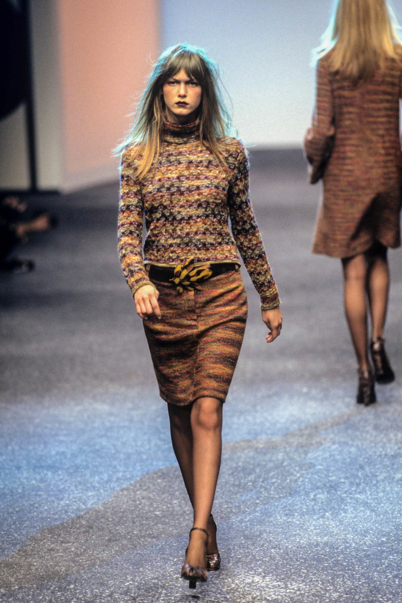 Angela Lindvall featured in  the Missoni fashion show for Autumn/Winter 1997