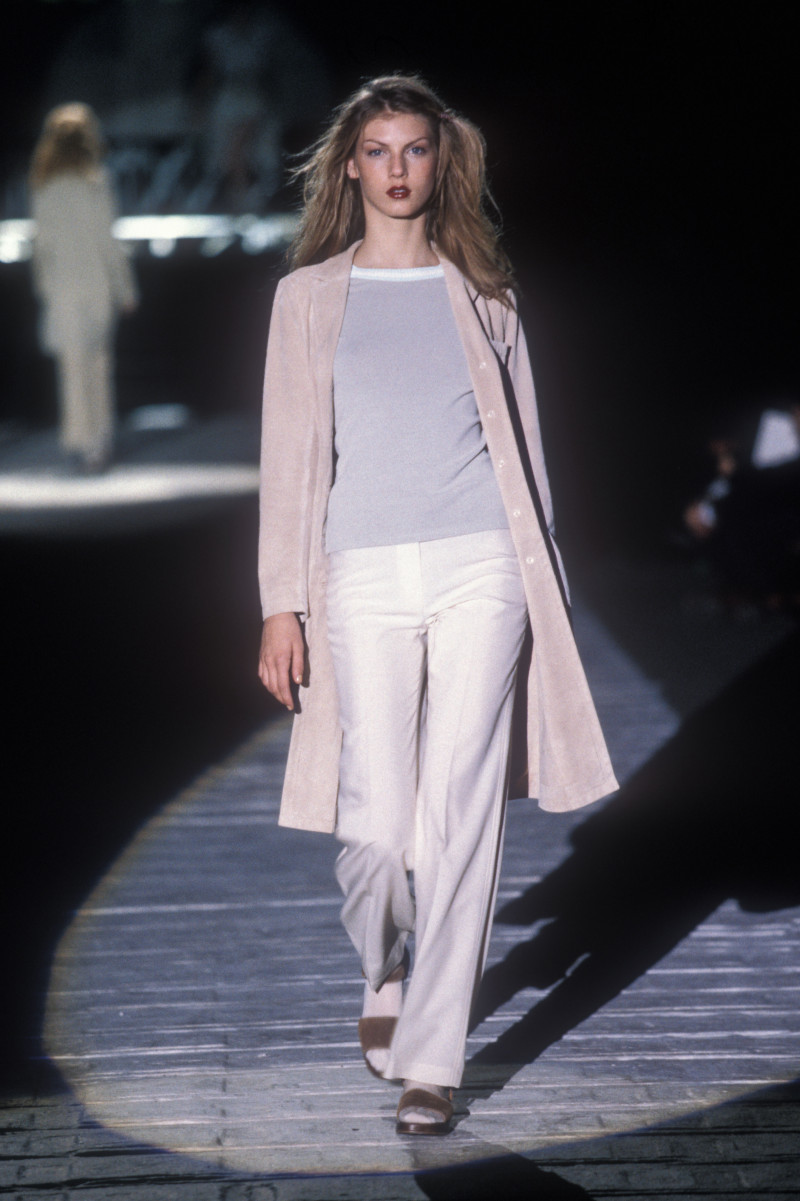 Angela Lindvall featured in  the Philosophy di Lorenzo Serafini fashion show for Spring/Summer 1997