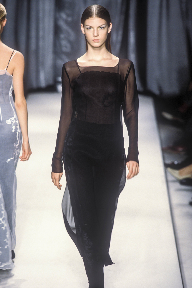 Angela Lindvall featured in  the Alberta Ferretti fashion show for Autumn/Winter 1997