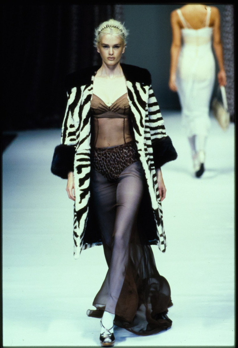 Dolce & Gabbana fashion show for Spring/Summer 1997