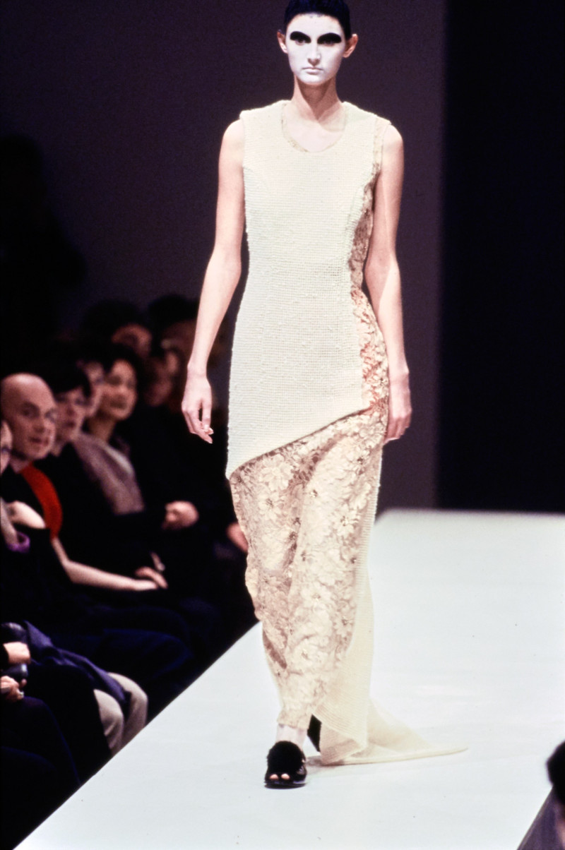 Comme Des Garcons fashion show for Autumn/Winter 1997