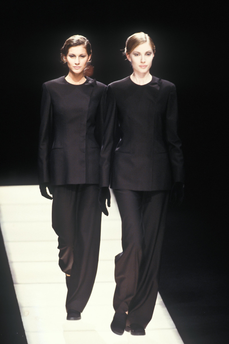 Gisele Bundchen featured in  the Giorgio Armani fashion show for Autumn/Winter 1998