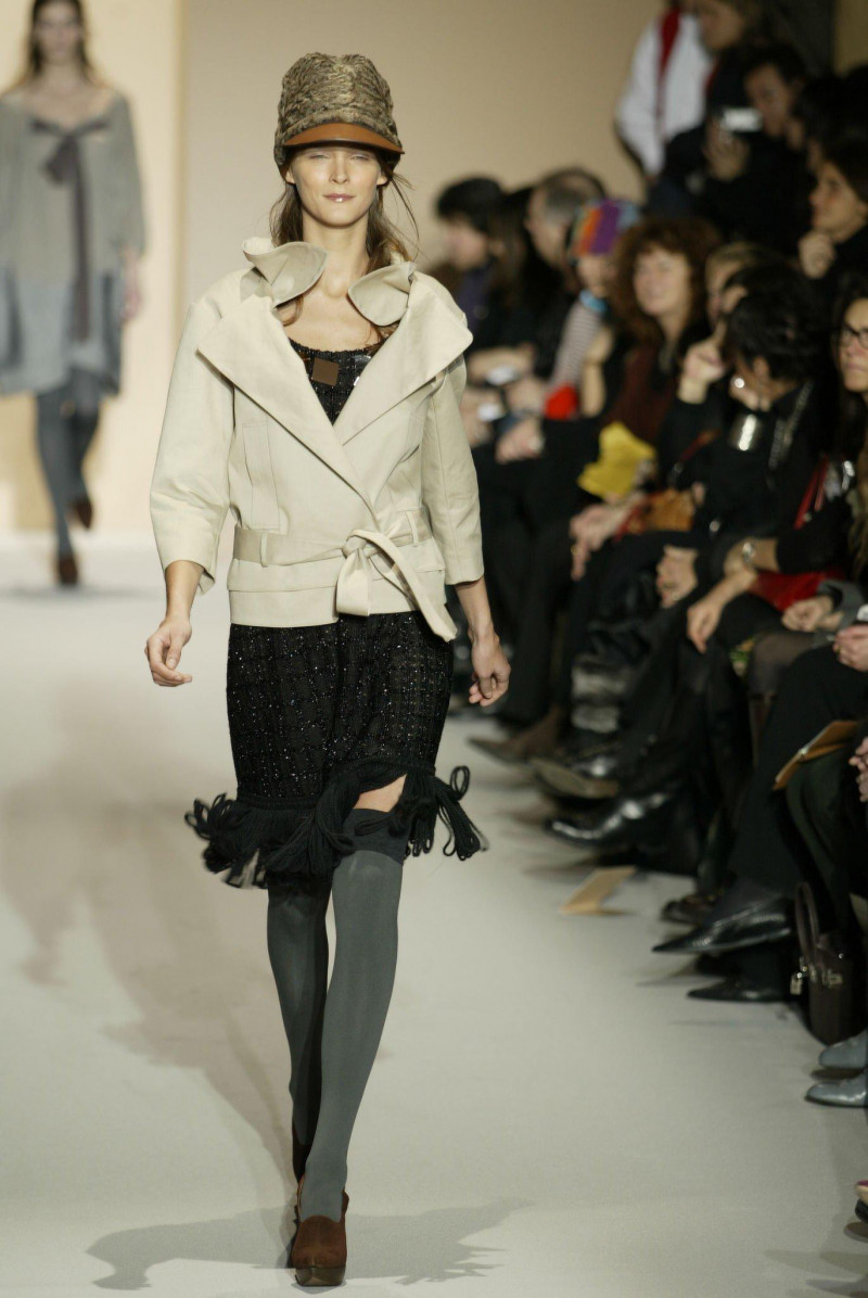 Carmen Kass featured in  the Marni fashion show for Autumn/Winter 2005