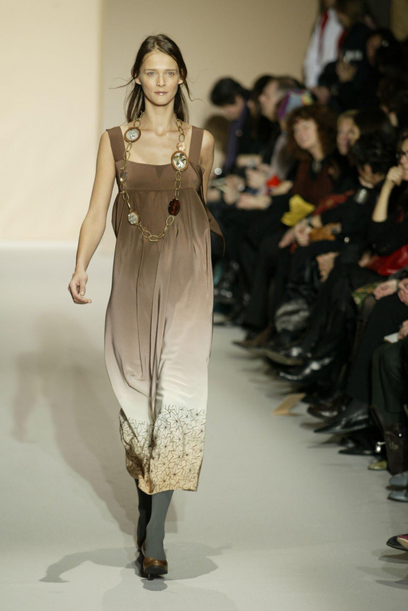 Carmen Kass featured in  the Marni fashion show for Autumn/Winter 2005