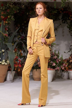 Dolce & Gabbana fashion show for Spring/Summer 2002