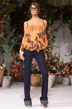 Dolce & Gabbana fashion show for Spring/Summer 2002
