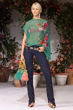 Dolce & Gabbana fashion show for Spring/Summer 2002