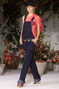 Dolce & Gabbana fashion show for Spring/Summer 2002