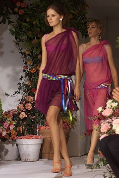 Dolce & Gabbana fashion show for Spring/Summer 2002