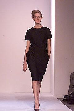 Narciso Rodriguez fashion show for Autumn/Winter 2000