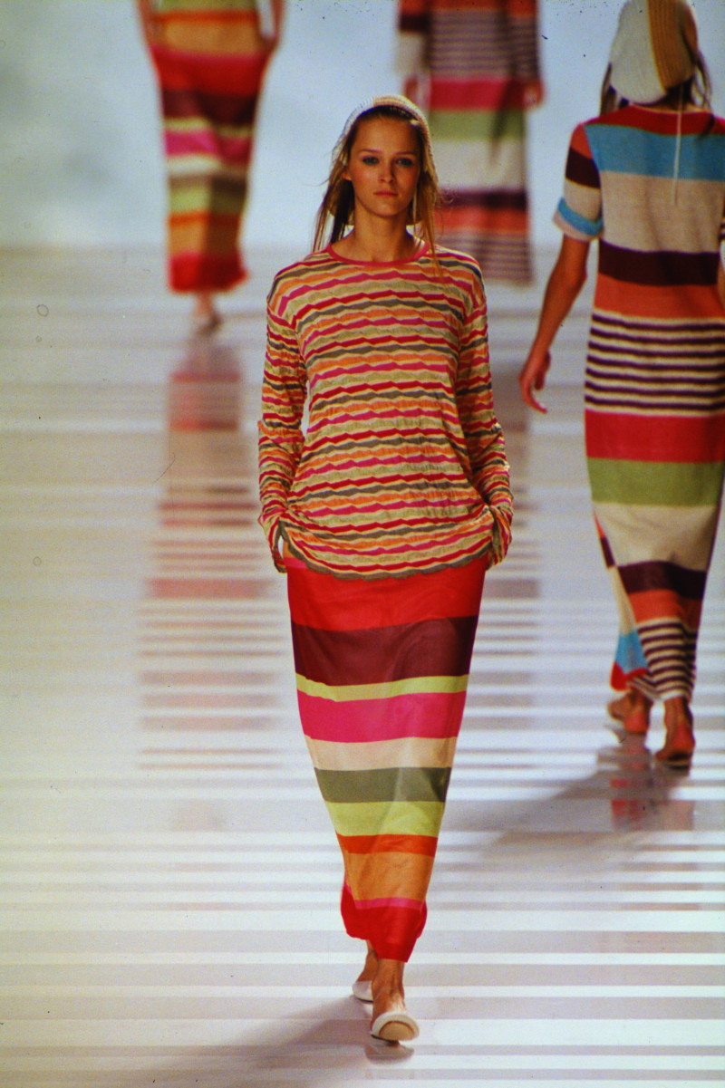 Carmen Kass featured in  the Missoni fashion show for Spring/Summer 1999