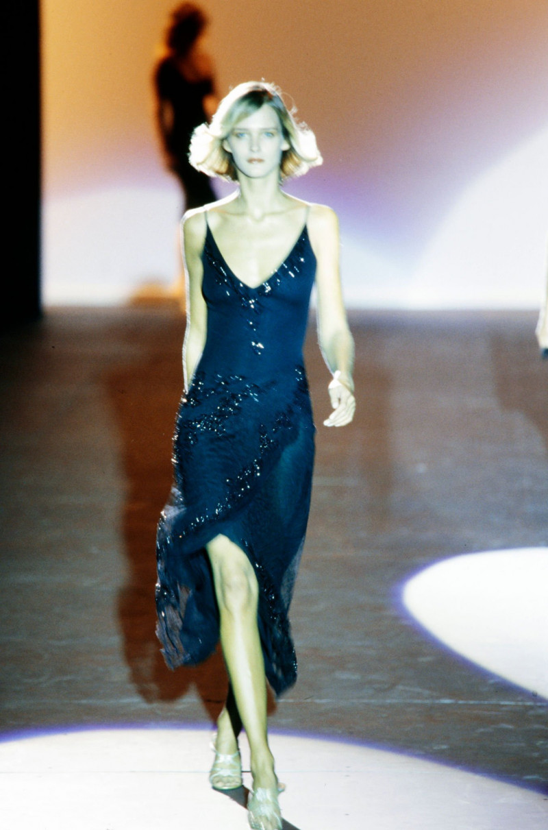 Carmen Kass featured in  the Badgley Mischka fashion show for Spring/Summer 2001