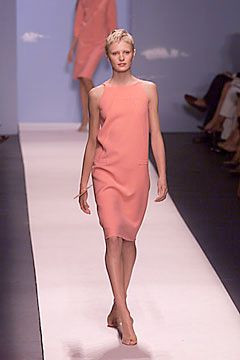 Oscar de la Renta fashion show for Spring/Summer 2000