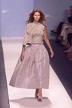 Oscar de la Renta fashion show for Spring/Summer 2000