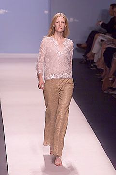 Oscar de la Renta fashion show for Spring/Summer 2000