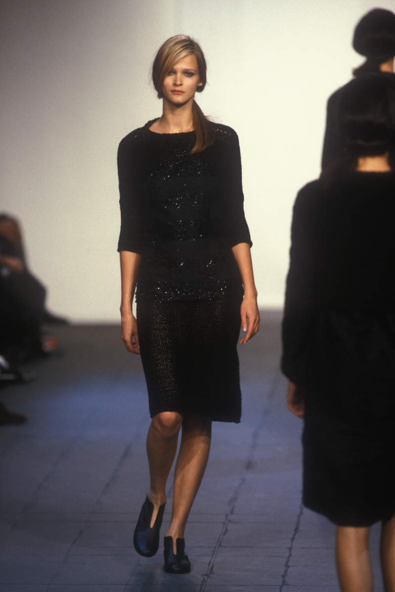 Carmen Kass featured in  the Narciso Rodriguez fashion show for Spring/Summer 1999