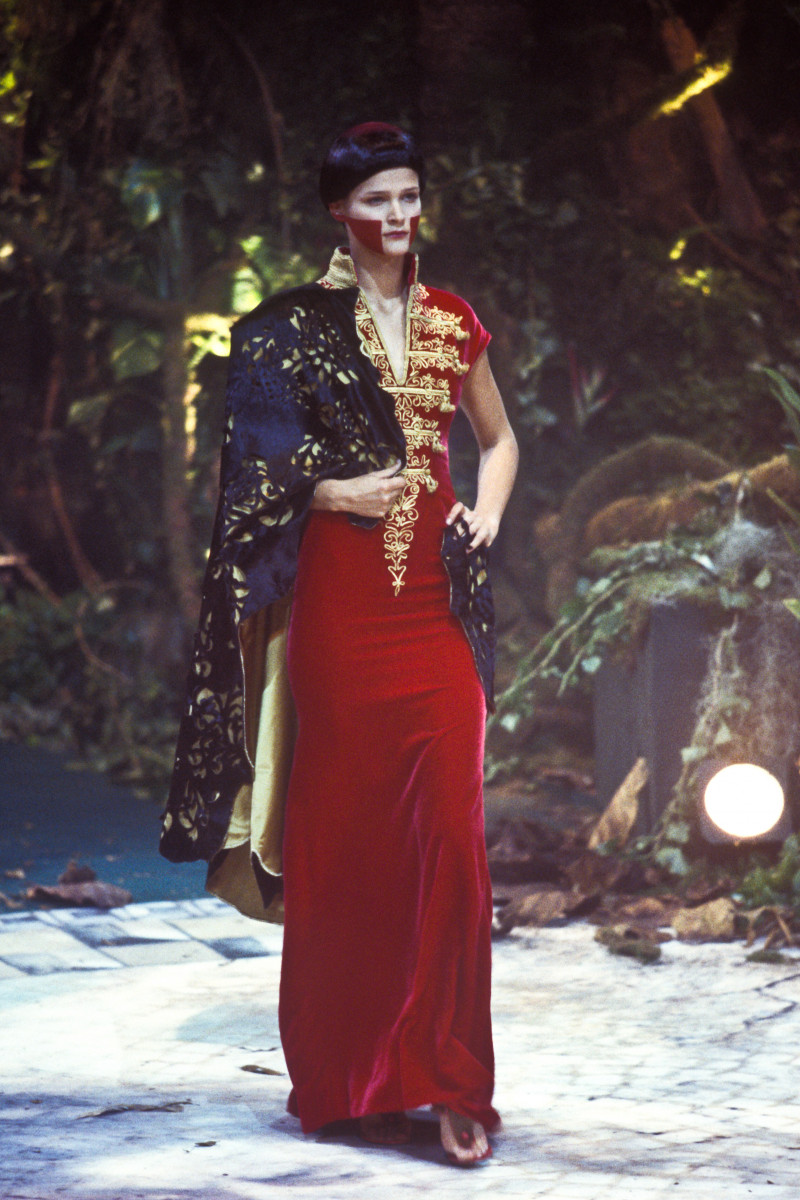 Carmen Kass featured in  the Givenchy Haute Couture fashion show for Autumn/Winter 1998