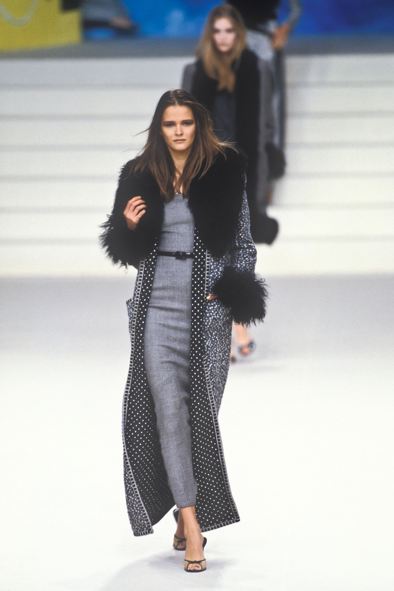 Carmen Kass featured in  the Emanuel Ungaro fashion show for Autumn/Winter 1998