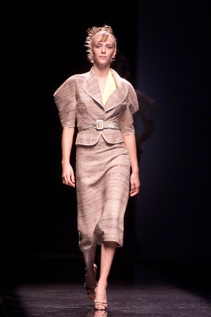 Chloe fashion show for Spring/Summer 2001