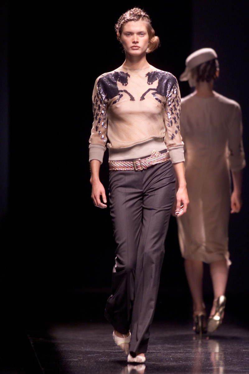 Chloe fashion show for Spring/Summer 2001