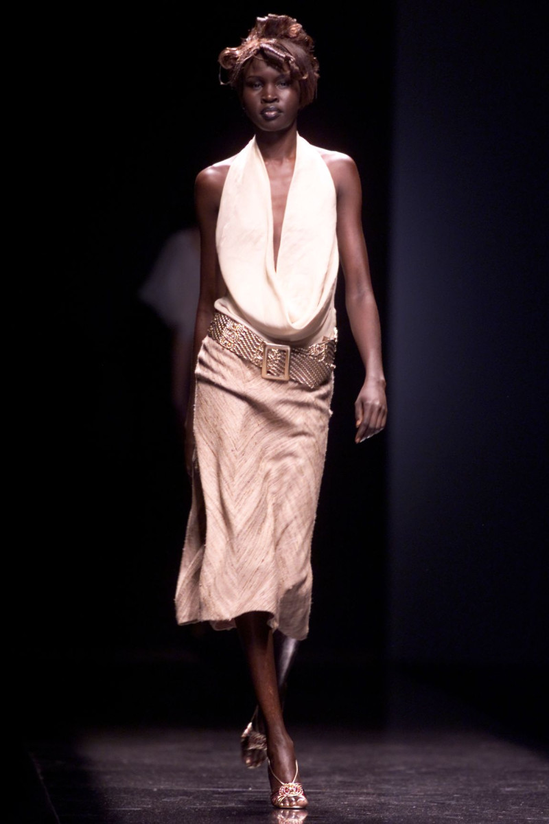 Chloe fashion show for Spring/Summer 2001