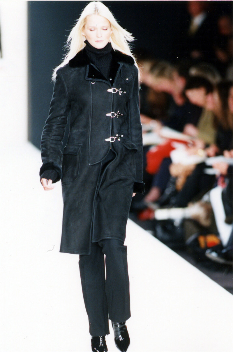 Carmen Kass featured in  the Ralph Lauren Collection fashion show for Autumn/Winter 2000