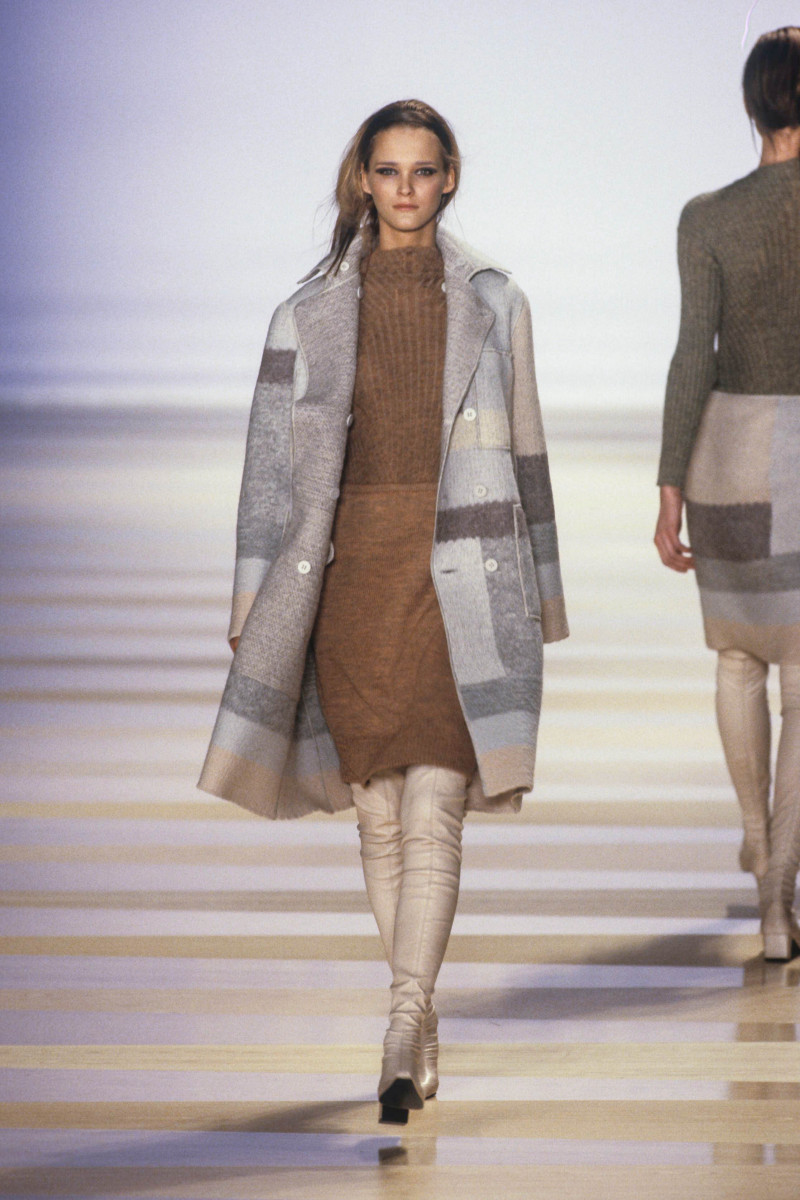 Carmen Kass featured in  the Missoni fashion show for Autumn/Winter 1999