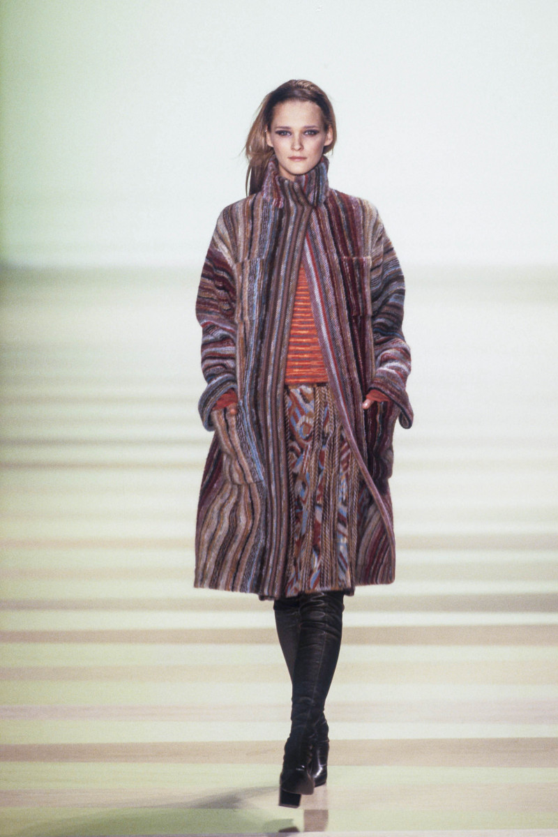 Carmen Kass featured in  the Missoni fashion show for Autumn/Winter 1999