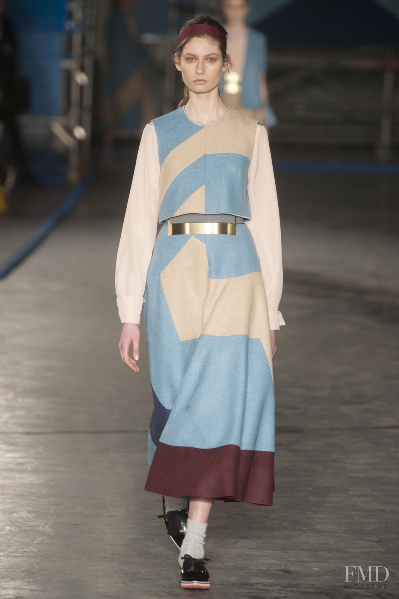 Kasia Krol featured in  the Roksanda Ilincic fashion show for Autumn/Winter 2014