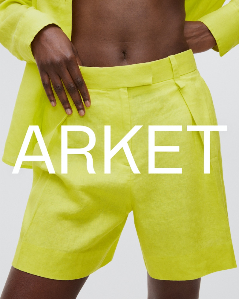 Arket advertisement for Spring/Summer 2023