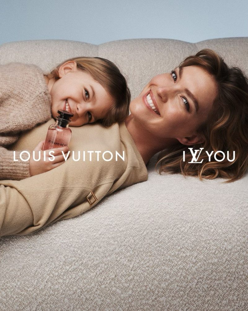 Arizona Muse featured in  the Louis Vuitton advertisement for Autumn/Winter 2023