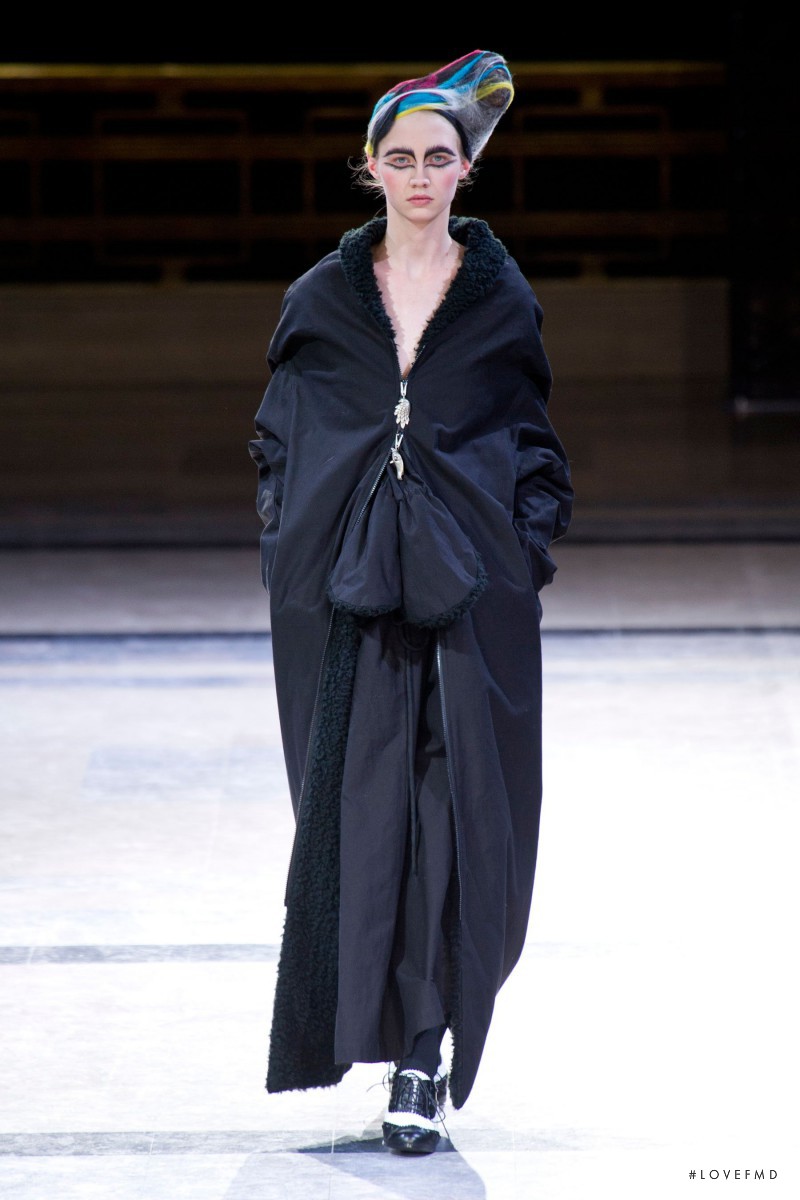 Alexandra Titarenko featured in  the Yohji Yamamoto fashion show for Autumn/Winter 2014
