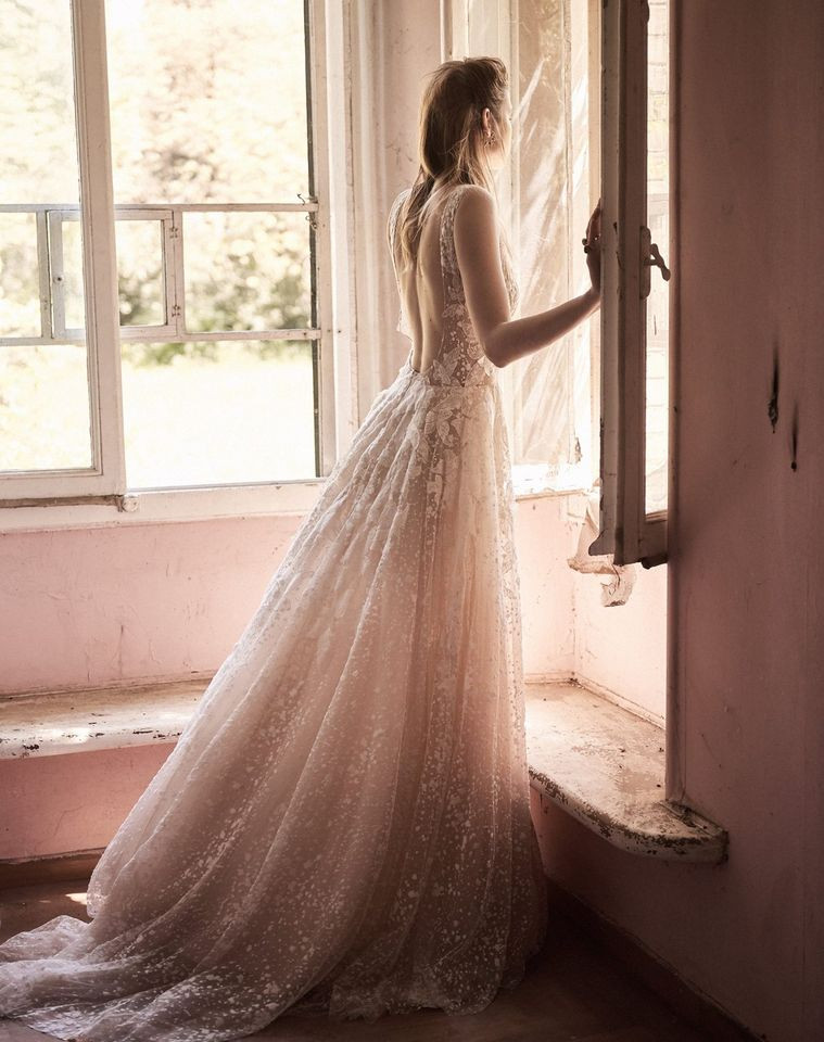 Costarellos Bridal lookbook for Spring/Summer 2018