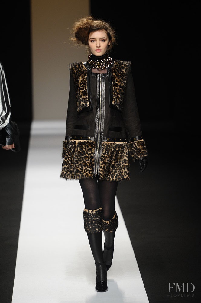 Tae Ashida fashion show for Autumn/Winter 2014