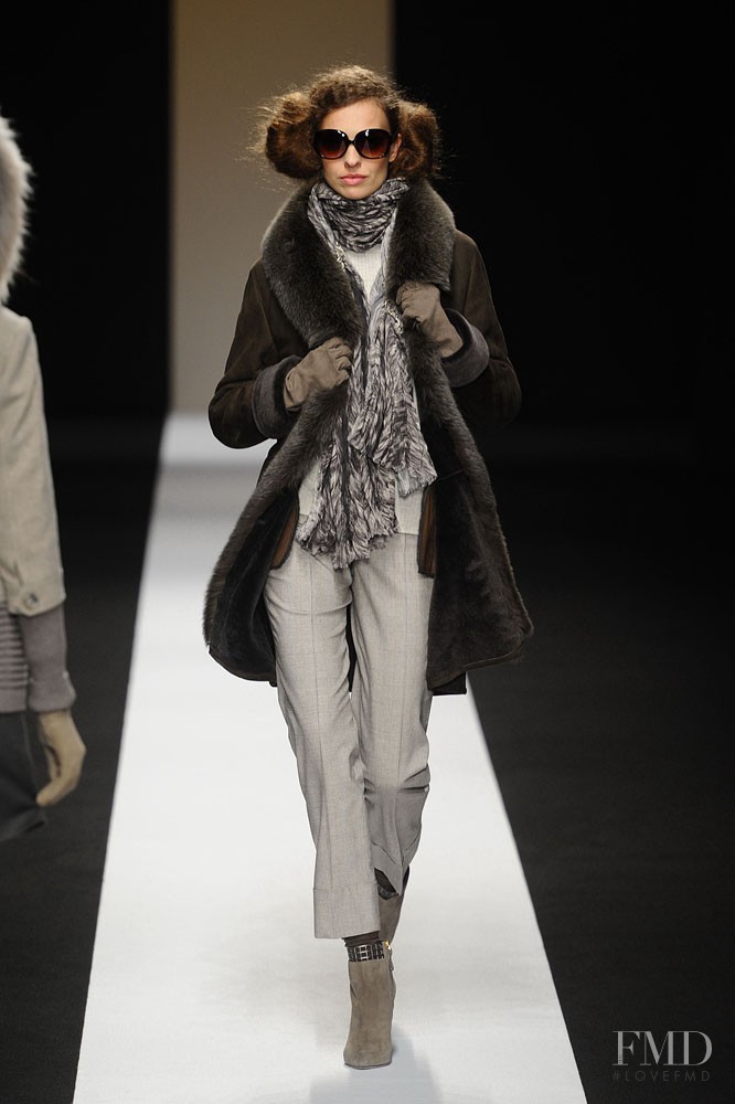 Tae Ashida fashion show for Autumn/Winter 2014